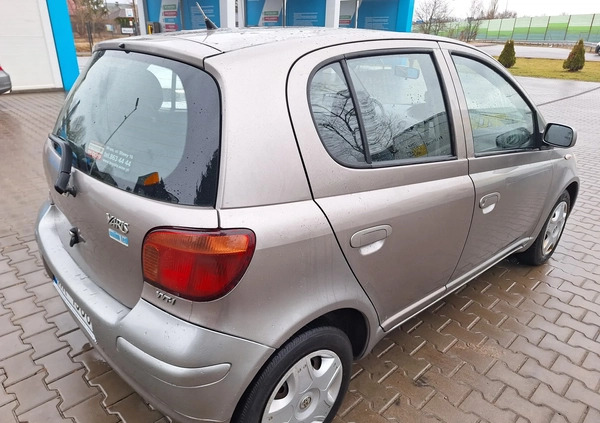 Toyota Yaris cena 7900 przebieg: 298000, rok produkcji 2005 z Brodnica małe 781